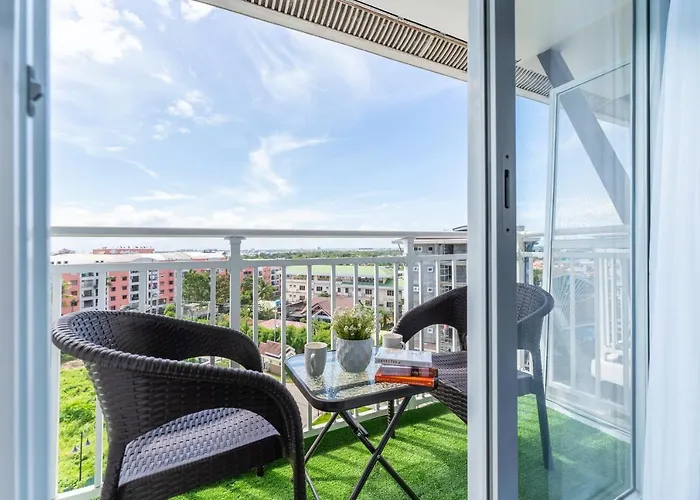 アパート 732 Express Condotel, 3 Minutes To Airport, With Gym & Pool Fast Wi-fi, Free Netflix *