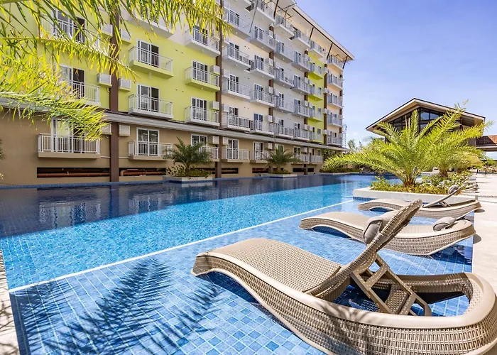 732 Express Condotel, 3 Minutes To Airport, With Gym & Pool Fast Wi-fi, Free Netflix